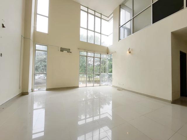 Facing Garden Cascadia Lake Vista Townhouse Taman Tasik Prima Puchong 1