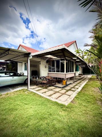 Exclusive: Single-Storey Semi-Detached House in Pulau Tikus. 1