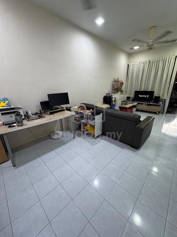 Taman Daya Jalan Pinang 1 storey terrace 1