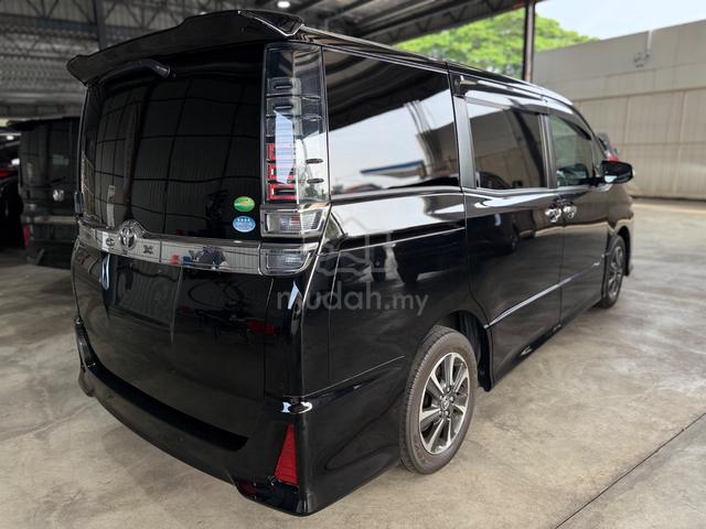 2020 Toyota Voxy Kirameki 2 Low Mileage - 3