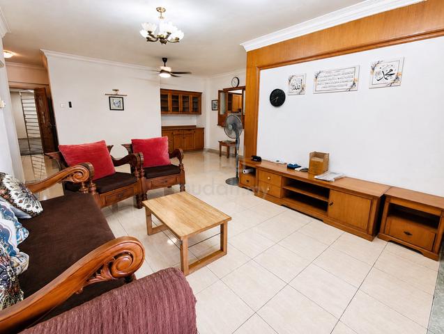 Lanai Gurney 1