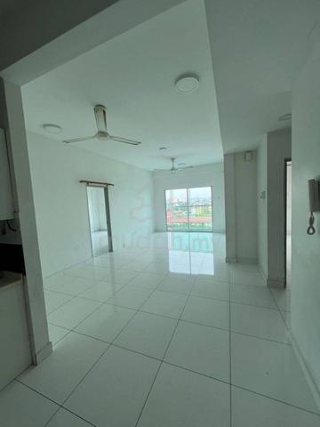 The Twin Residences @ Tampoi 1