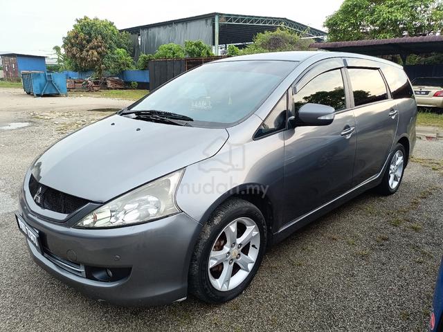 Mitsubishi Grandis 2.4cc  - 2