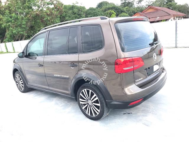 Volkswagen TOURAN 1.4 TSI(A)SUNROOF/DVD PLAYER-12 - 5