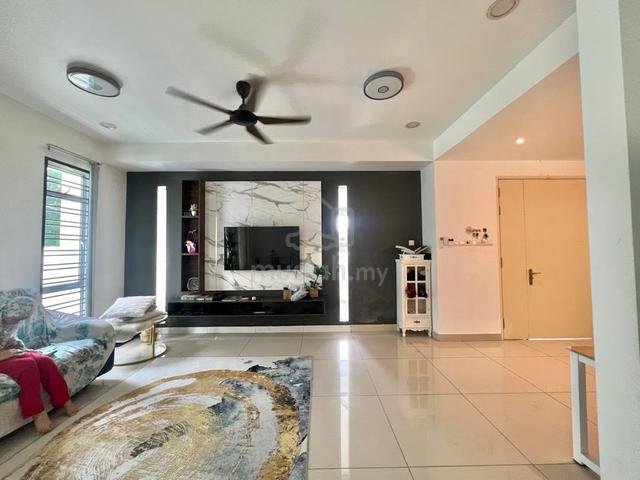 Nusa Idaman 2.5 Storey Semi D very Rare Super Nice Unit For Sale 1
