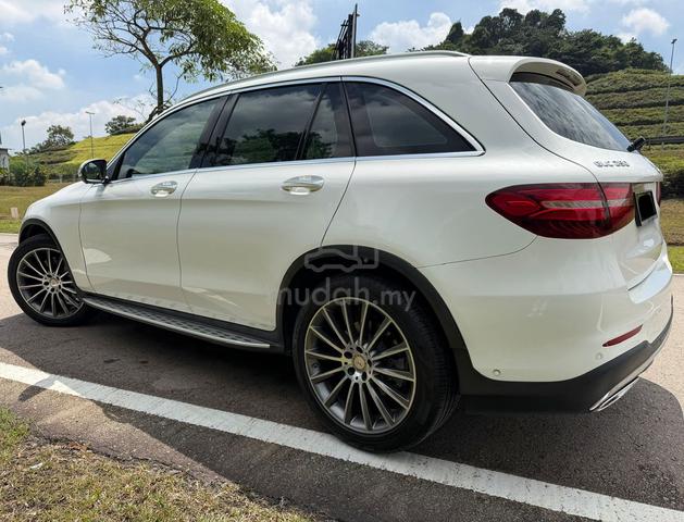 Mercedes Benz GLC250 2.0 AMG 4MATIC Fully Loaded - 5