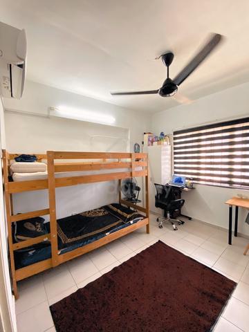 Master Bedroom for Rent (Sharing) 1