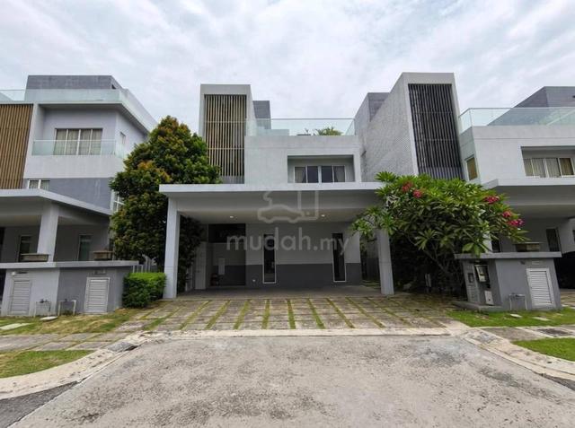 Lakefront Villa Cyberjaya 3 Storey Zero Lot Bungalow 1