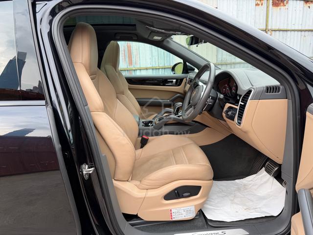 2022 Porsche Cayenne 2.9 S Coupe 440Hp Japan Spec - 2
