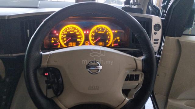 2004 Nissan ELGRAND 3.5 V (A) - 5