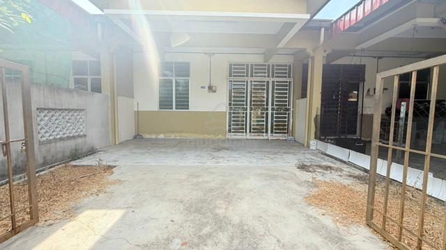Rumah Teres Setingkat Untuk Dijual 1