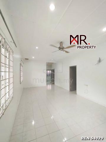 PARTLY FURNISHED @ Single Storey Semi-D Bandar Puteri Jaya FOR RENT 1