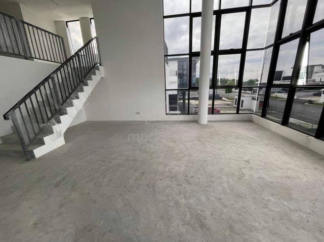 Below Market/1.5 storey Cluster Factory/Tenanted/Dato Onn/Kempas/CIQ 4