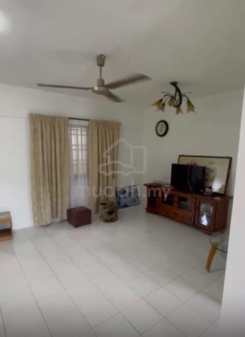 Sri Ivory (Sri Ivori) Apartment 1
