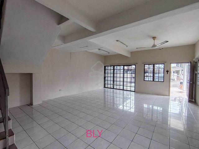 BELOW MARKET !! 40x75 4R3B Bayu Perdana Double Storey Corner Lot Klang 1
