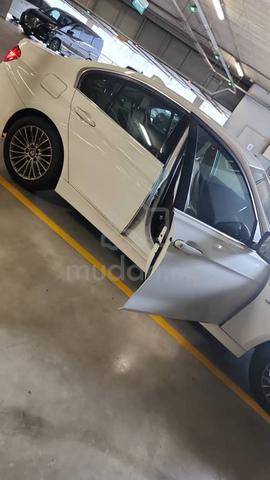 2014 BMW 320i LUXURY LINE (CKD) 2.0 (A) - 4