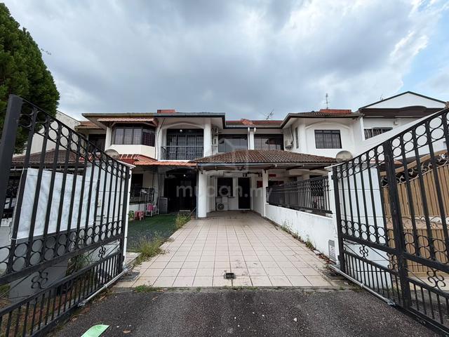 skudai jalan jaya mas superlink fully furnished airconds 5 bedrooms 1