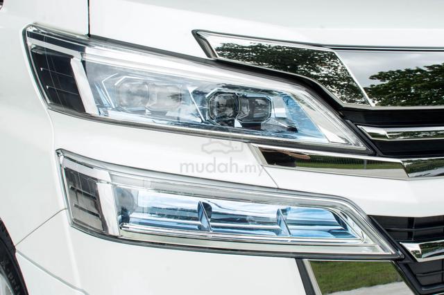 YR 2020 Toyota VELLFIRE 2.5 X 8 SEATER - 3