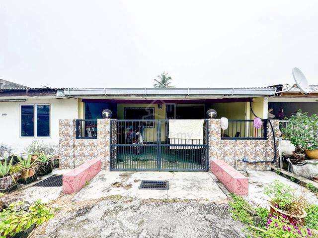 FACING OPEN Single Storey Taman Gemilang Dengkil 1