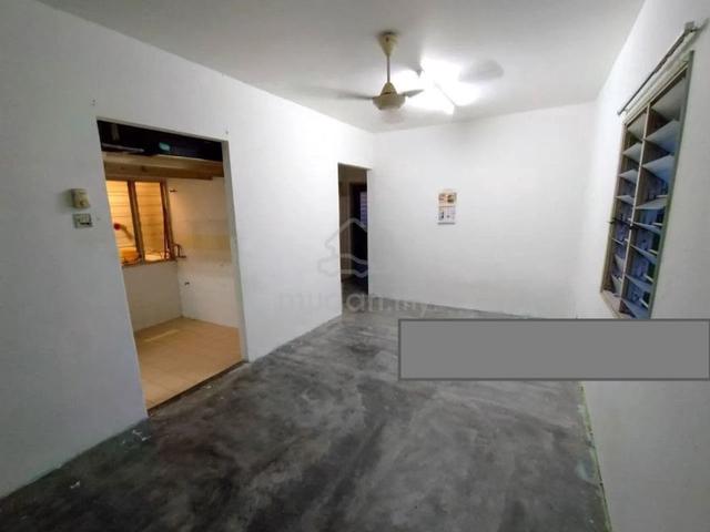 Pangsapuri Seri Jati (Puchong Hartamas) 1