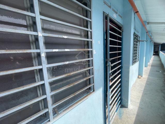 Flat taman sri kluang /level 4 1