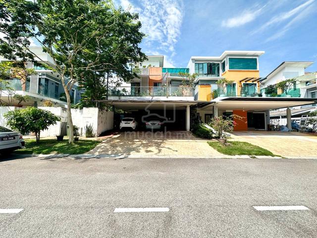 [Nice Unit] 2.5 Storey Semi D, Bangi Lakehill Villas,Bandar Baru Bangi 1