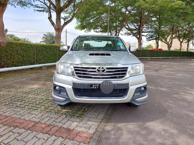 2015 Toyota HILUX 2.5 G TRD SPORTIVO (A) - 2