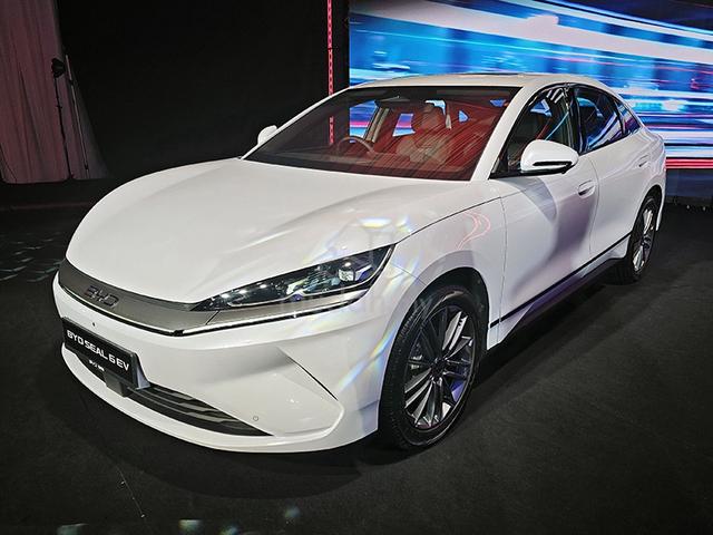NEW 2026 BYD Seal 6 EV - 4 DOOR SEDAN (NEW STOCK) - 3