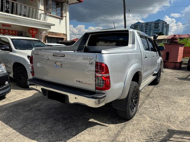 2016 Toyota HILUX 3.0 G TRD SPORTIVO (A) - 4