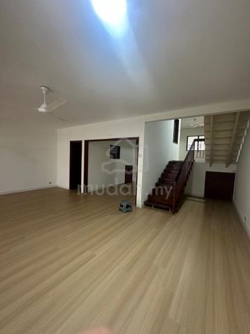 2.5 storey terrace house taman seputeh near mid valley KL (gated) 1