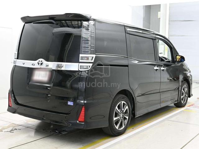 2021 Toyota VOXY 2.0 ZS KIRAMEKI III (A) - 2