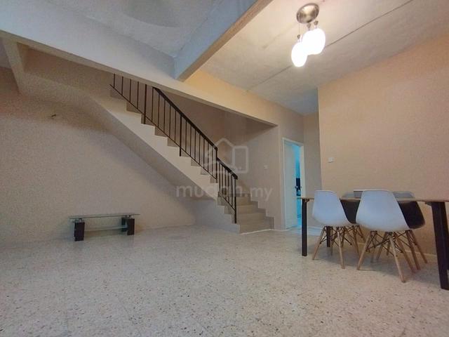 2 Storey House USJ 1 Hospot 1