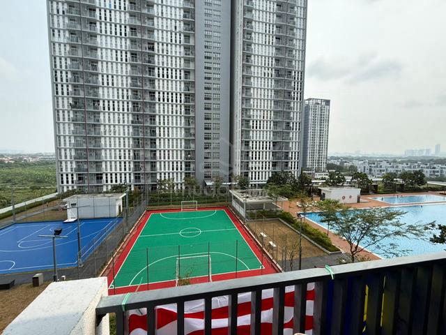 LakeFront Residence 1