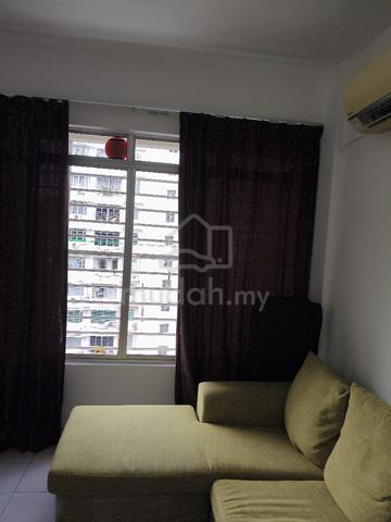 Spacious Furnished Room with Your Own Bathroom – Available Now 1