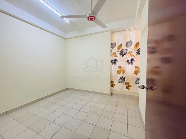 Non Sharing Room: Masterbedroom (Female) 1