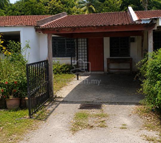 [SAVE UP 30K] Taman Seri Batik Teluk Muruh, 1,485sf, Lumut 1