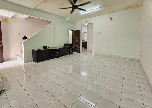 Below market, house, renovated, terrace teres, freehold, extended 1