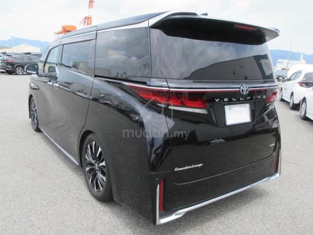 2023 Toyota Vellfire Hybrid Executive Lounge 2.5 - 4