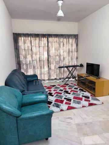 Bilik master perempuan,full furnished, Desaminium Rimba,Seri Kembangan 1