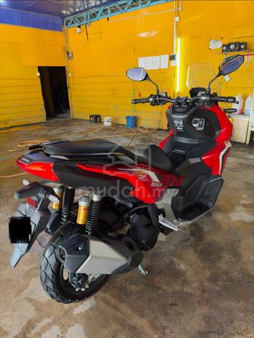 Honda ADV 160 (low millage 6k only) - photo 8 of 8