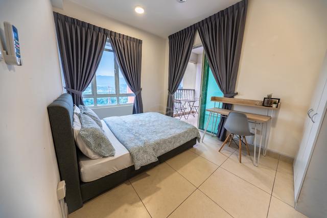 (FEMALE) Master Balcony + Private Bathroom @ Residensi Suasana Damai 3