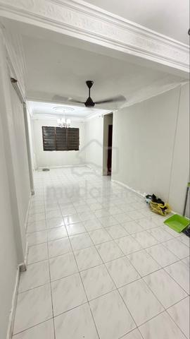 Flat PKNS Seksyen 7 Shah Alam 1