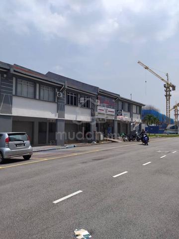Shop Lot Ground Floor Seri Kembangan Serdang near Equine FOR RENT 1