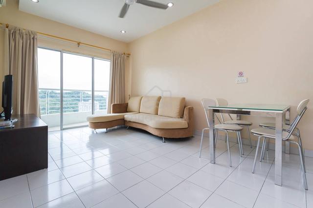 University Place (Plaza Ivory) 1