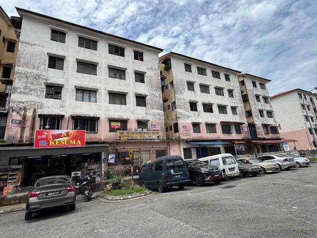 Pangsapuri Baiduri (Bandar Tasik Kesuma) 1