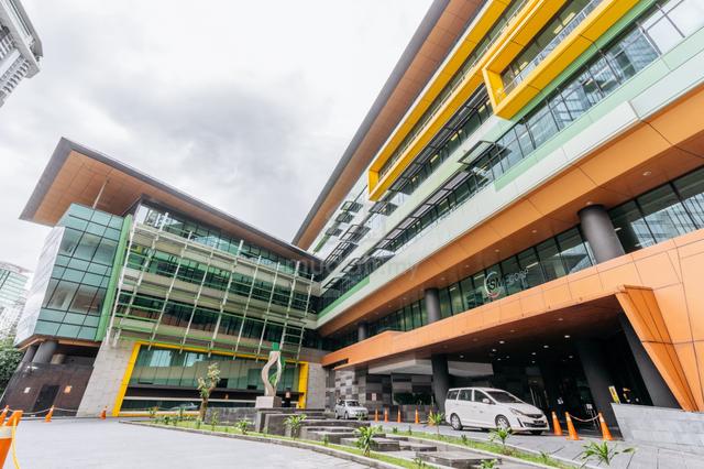 Fully serviced office for you and your team in Spaces Platinum Sentral 1