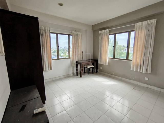Danga View Apartment 1