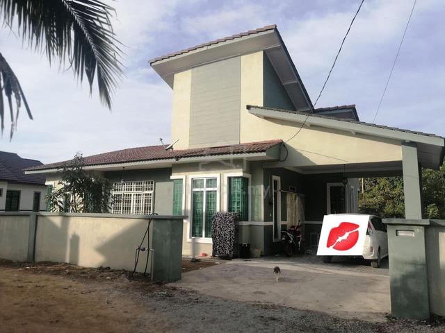 Banglo Urgent Sale Kg Karang, Jalan Bukit Marak, Binjai, Kelantan 1