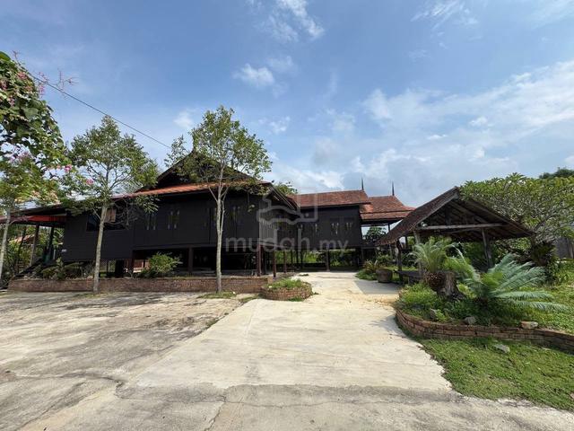 Rumah Klasik dan 5 Unit Room Stay Tepi Sungai,Kuala Terengganu 1