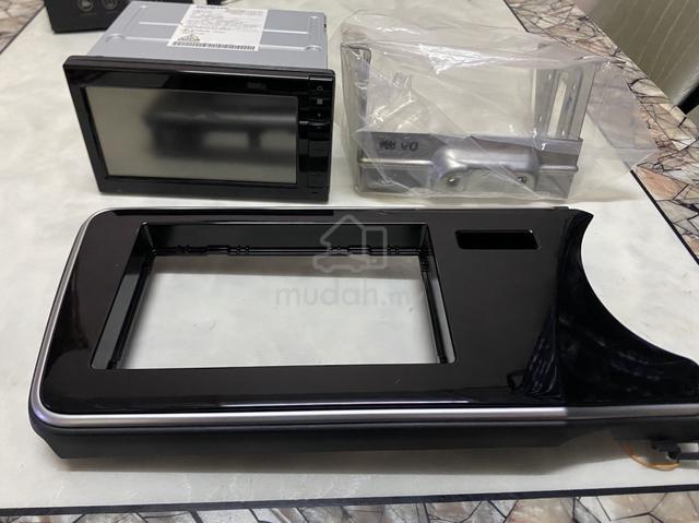 Original honda city GM6 touch screen radio player - photo 2 of 3